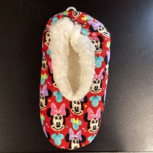 MINNIE MOUSE HOUSE SLIPPERS FOR LITTLE GIRLS